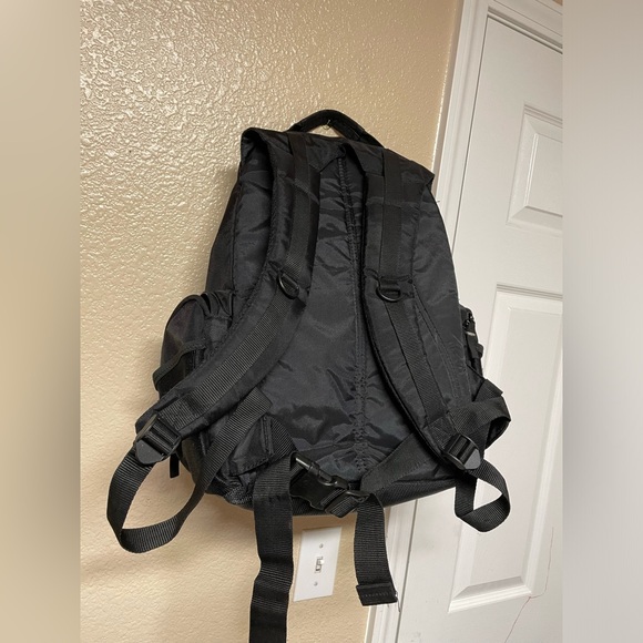 Targus Black Spacious Laptop Backpack Waist Strap - Picture 11 of 12